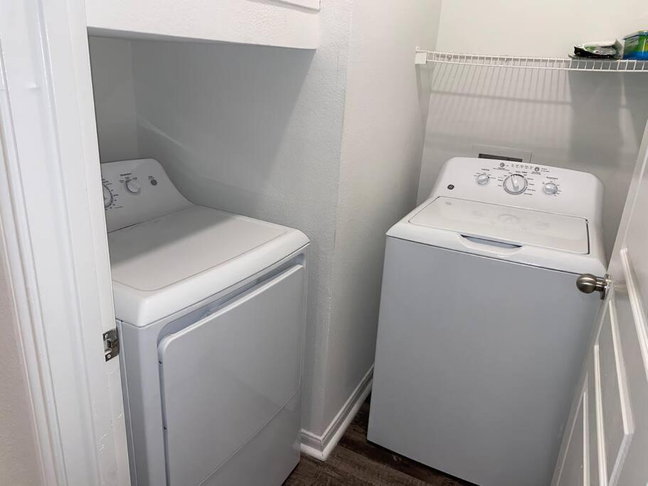 Your Warm Spacious Unit With Pool - Medical Center Хюстън Екстериор снимка