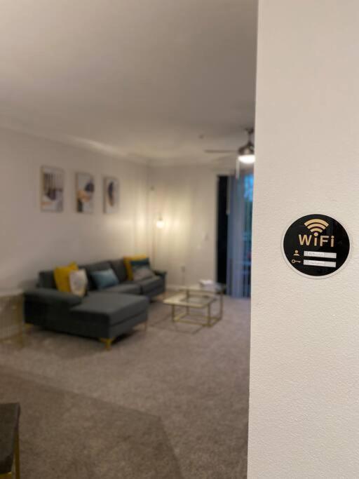 Your Warm Spacious Unit With Pool - Medical Center Хюстън Екстериор снимка